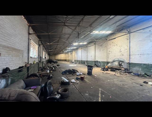 1,000M² WAREHOUSE TO LET IN PRETORIA WEST